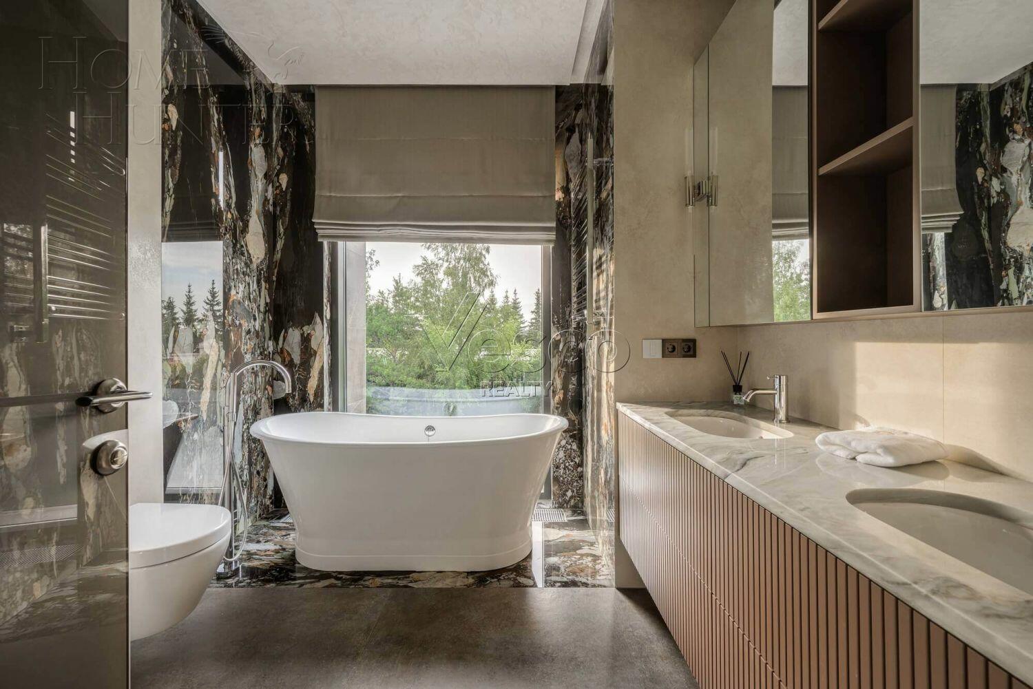 2-этажный коттедж 1 000 м² с отделкой