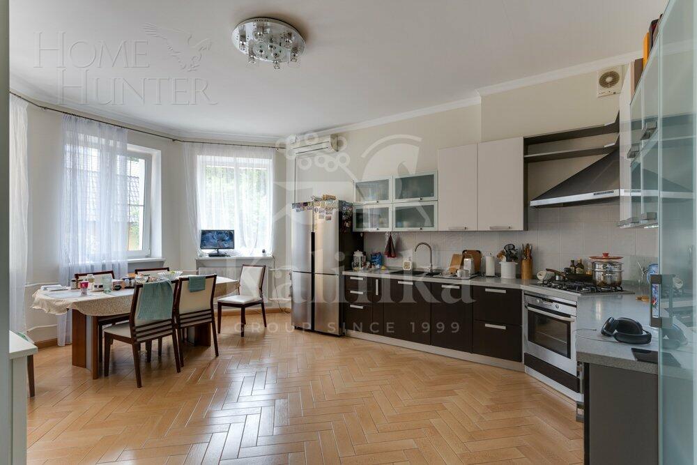 2-этажный коттедж 670 м² с отделкой