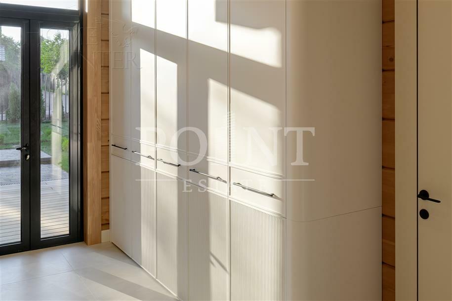 1-этажный коттедж 245 м² с отделкой