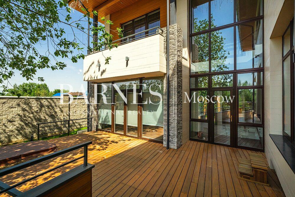 2-этажный коттедж 590 м² с отделкой