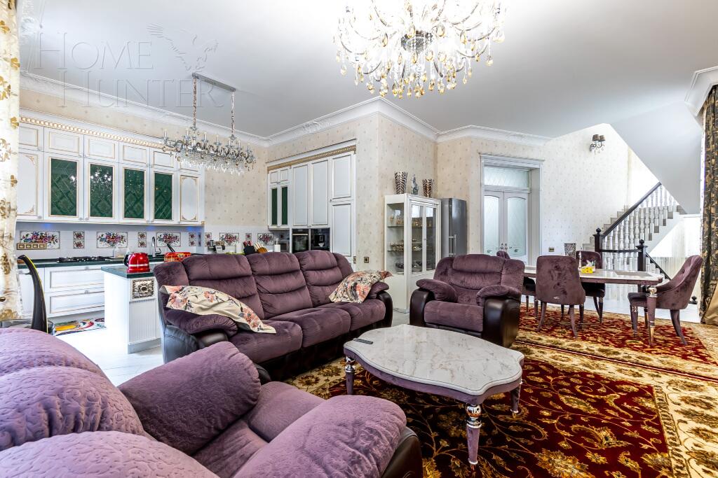 3-этажный таунхаус 375 м² с отделкой