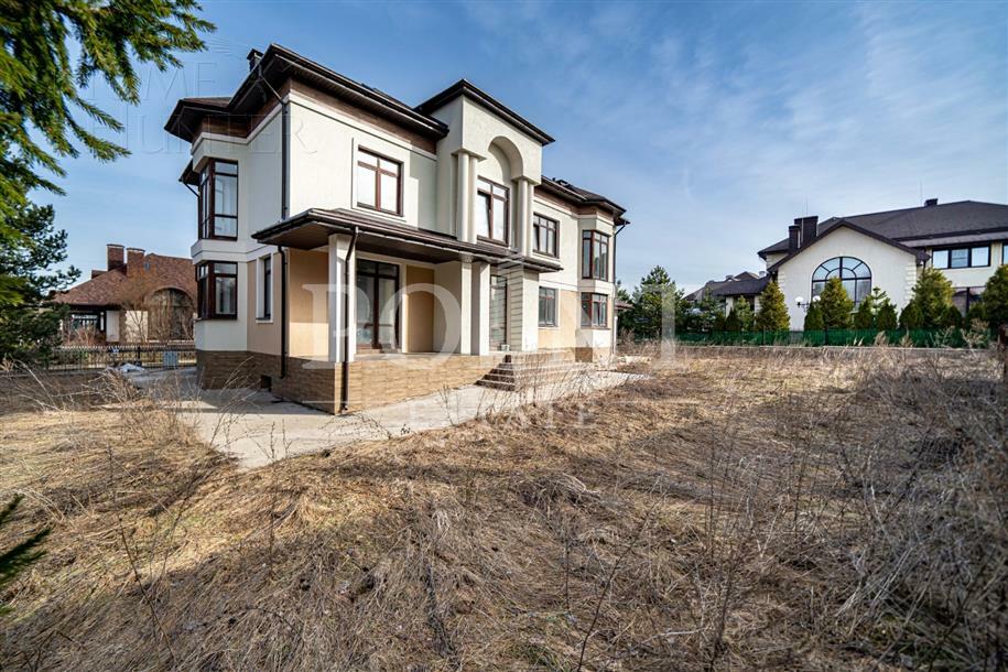 2-этажный коттедж 588 м² с отделкой