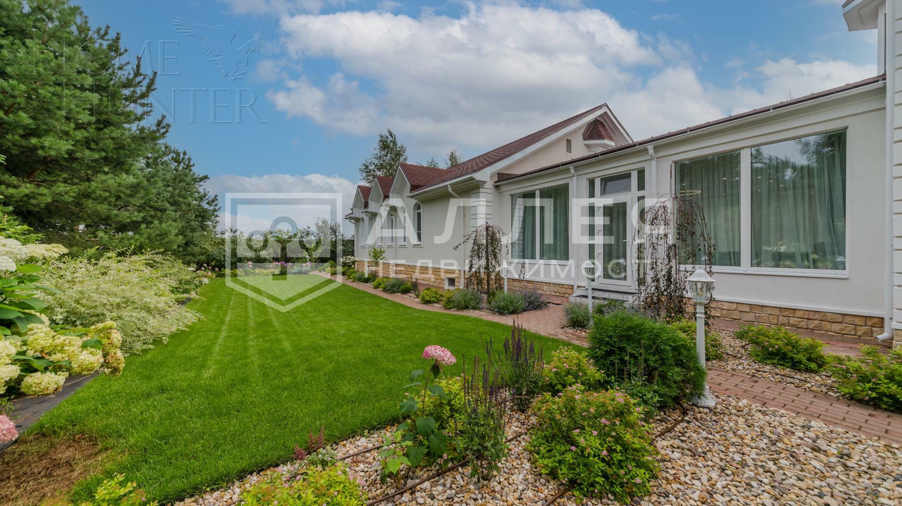 2-этажный коттедж 400 м² с отделкой