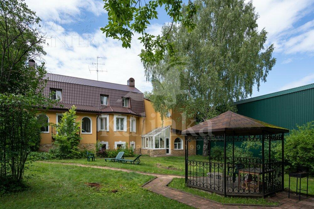 2-этажный коттедж 670 м² с отделкой