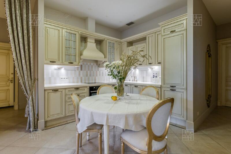 3-КОМН. КВАРТИРА С ОТДЕЛКОЙ 145 М² НА 2 ЭТАЖЕ