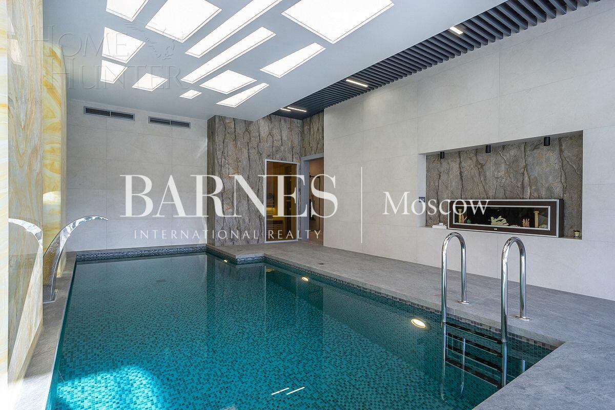 2-этажный коттедж 590 м² с отделкой