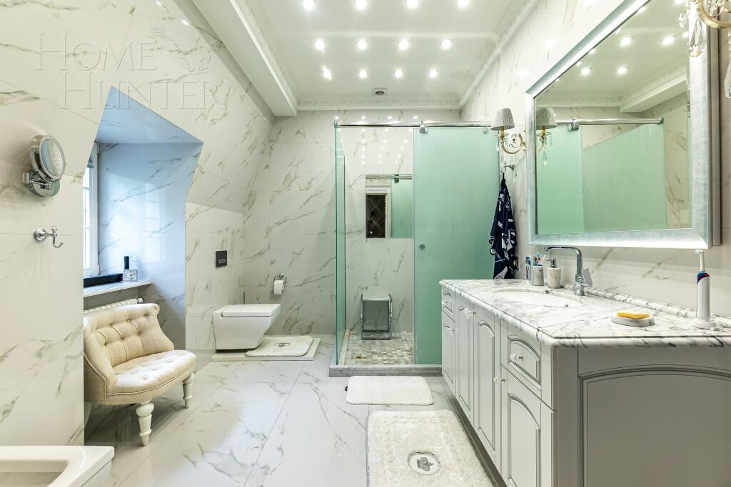 3-этажный таунхаус 375 м² с отделкой