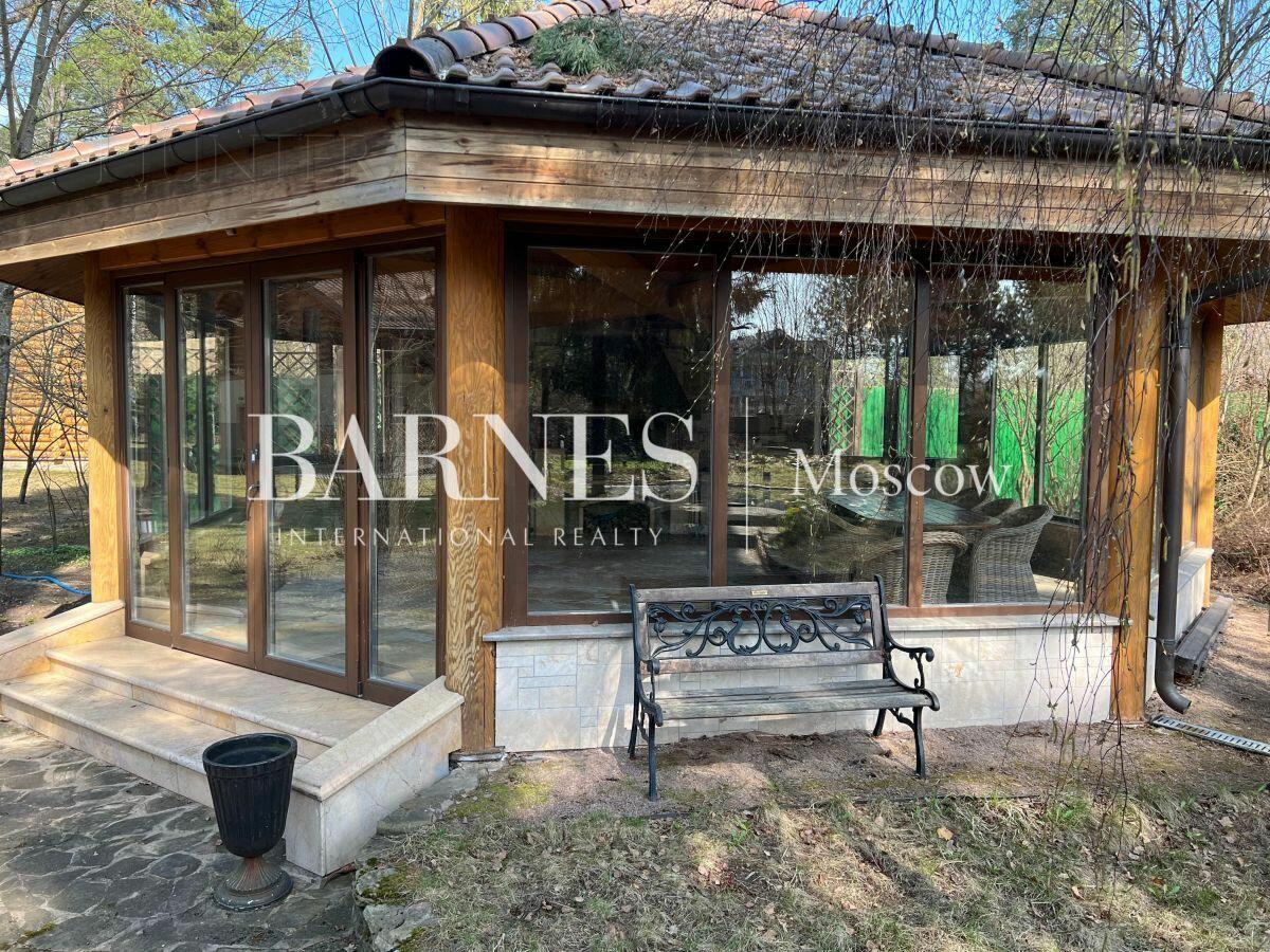 2-этажный коттедж 290 м² с отделкой