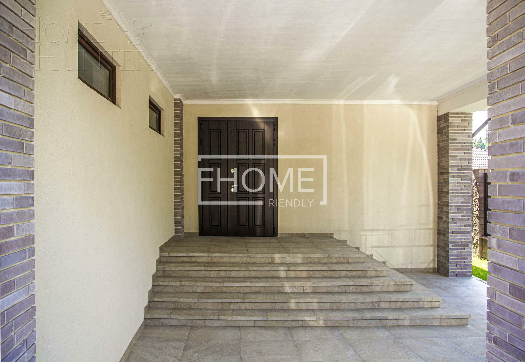 2-этажный коттедж 487 м² с отделкой