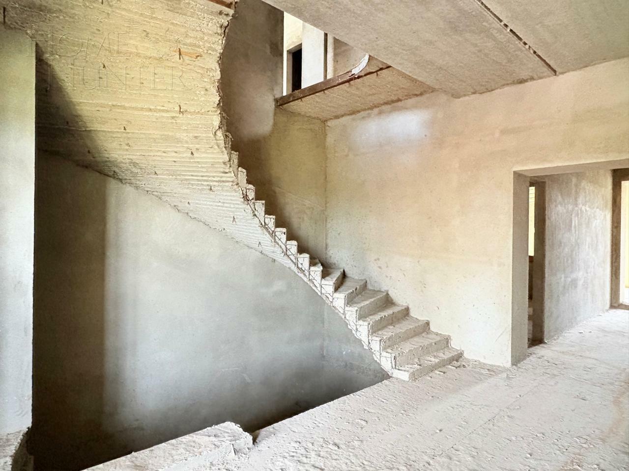 3-этажный коттедж 1 523.7 м² без отделки