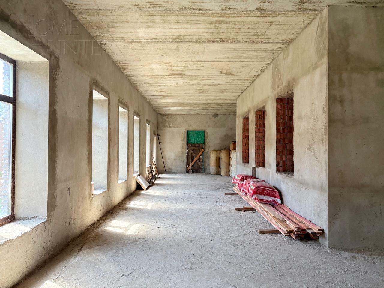 3-этажный коттедж 1 523.7 м² без отделки