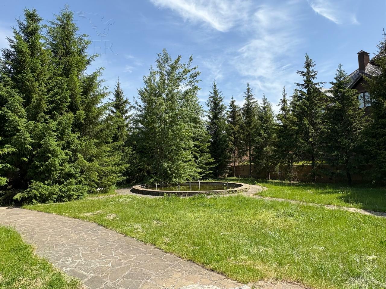 3-этажный коттедж 1 523.7 м² без отделки