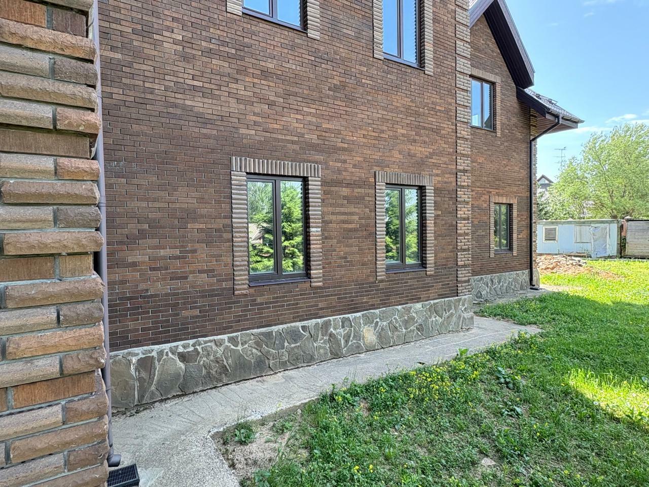 3-этажный коттедж 1 523.7 м² без отделки