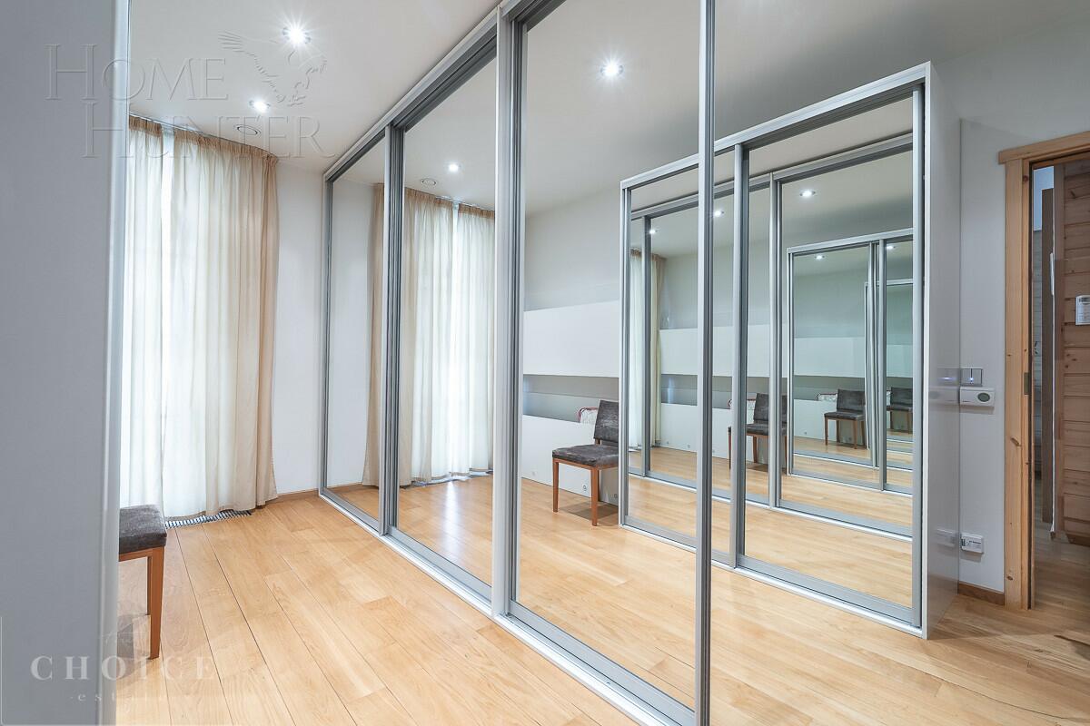 2-этажный коттедж 1 300 м² с отделкой