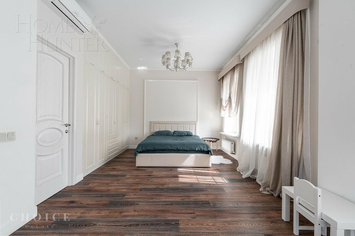 3-этажный таунхаус 230 м² с отделкой