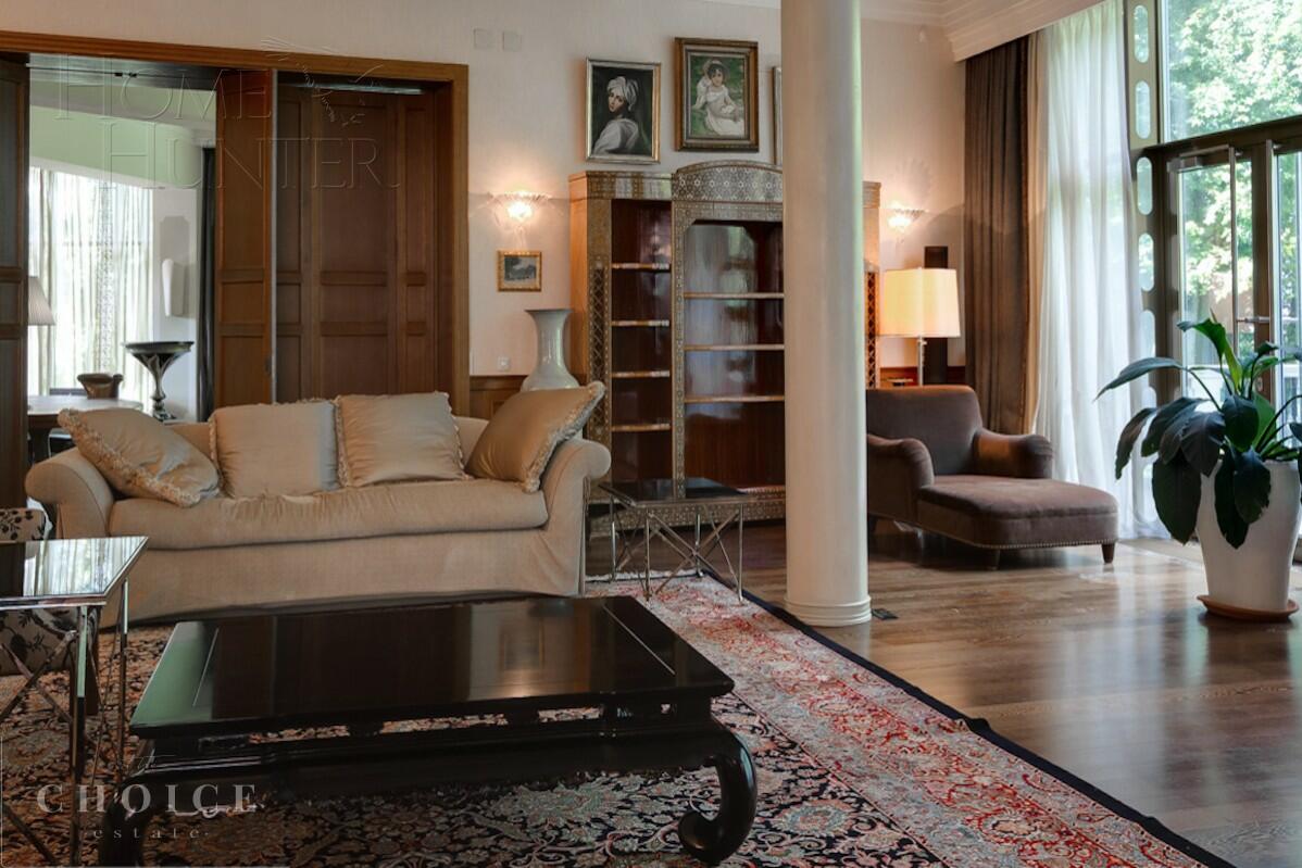 2-этажный коттедж 2 100 м² с отделкой