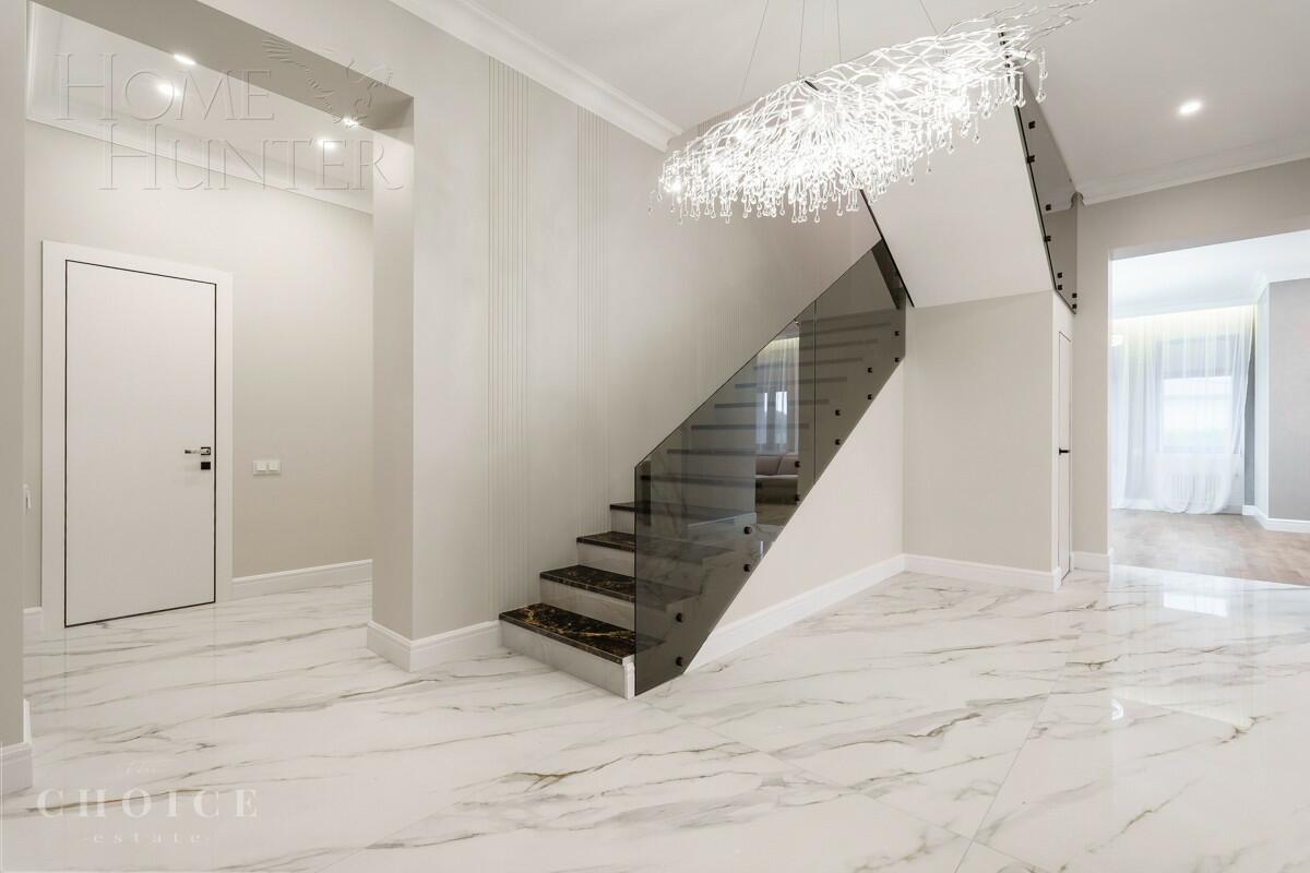 2-этажный коттедж 382 м² с отделкой