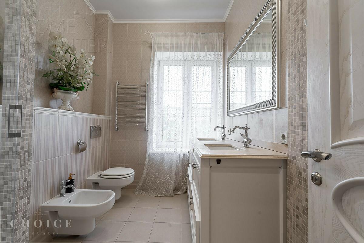 3-этажный таунхаус 230 м² с отделкой