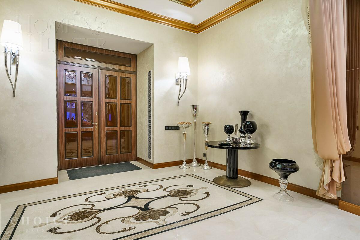 2-этажный коттедж 1 250 м² с отделкой