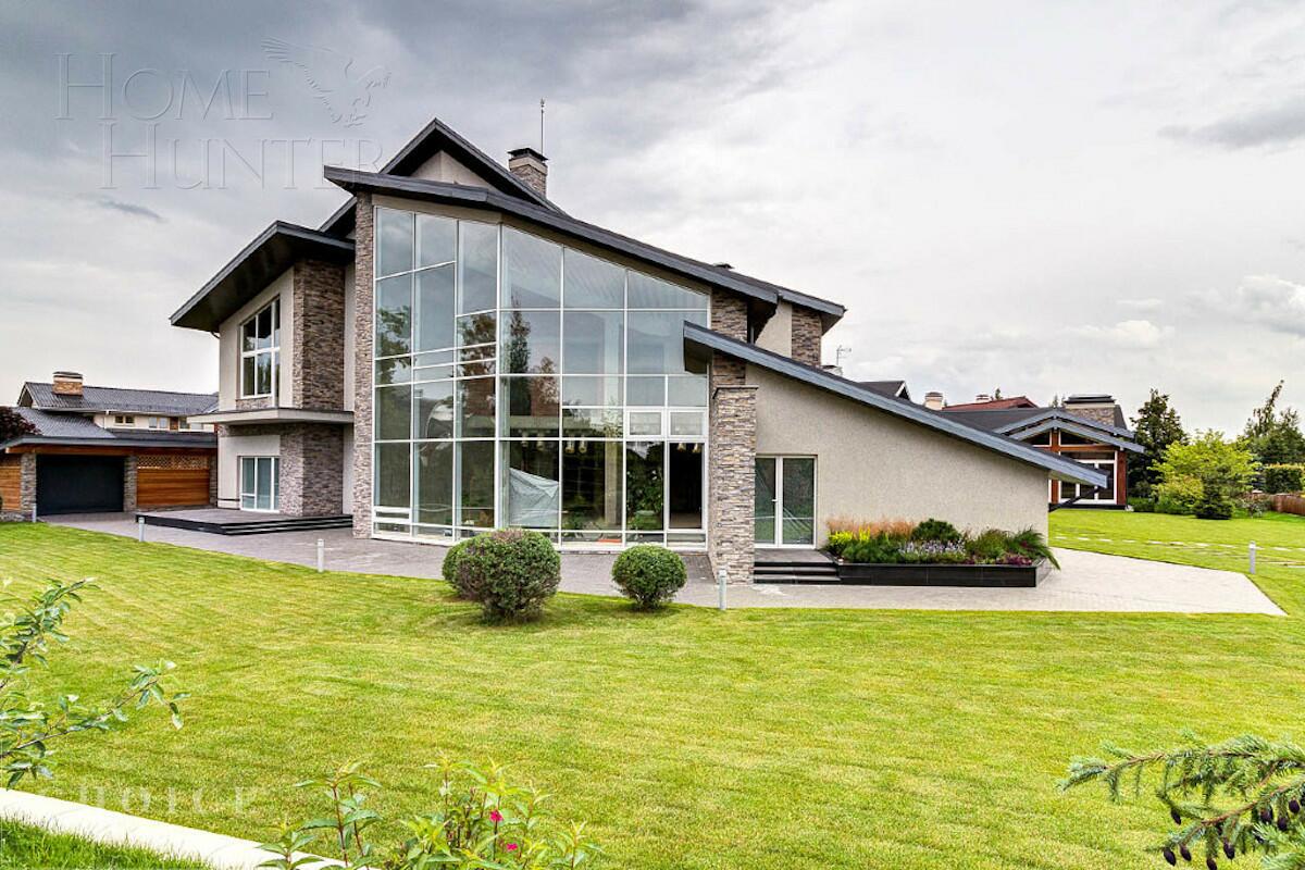 2-этажный коттедж 1 700 м² без отделки