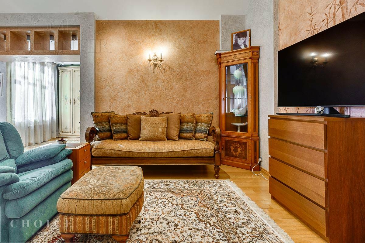 2-этажный коттедж 1 460 м² с отделкой