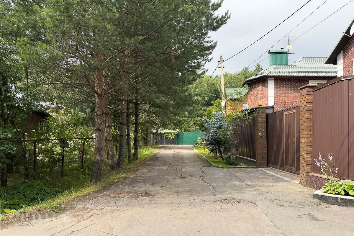 3-этажный коттедж 650 м² с отделкой