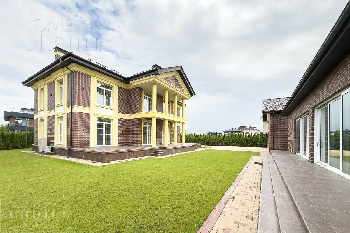 2-этажный коттедж 900 м² с отделкой