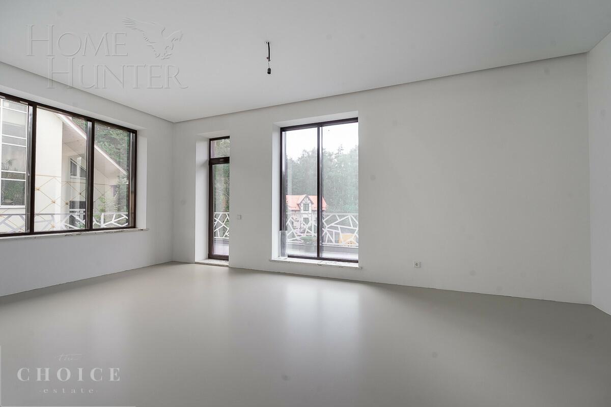 3-этажный коттедж 650 м² с отделкой