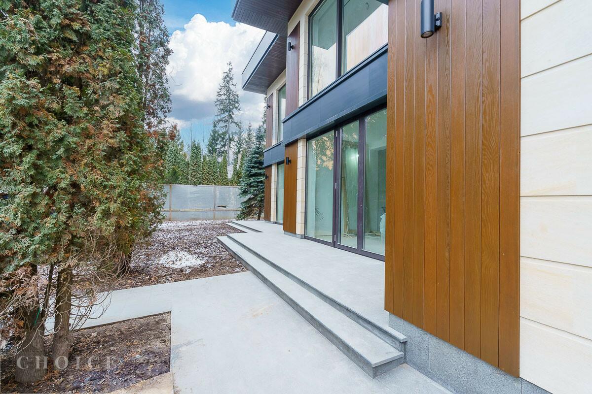 2-этажный коттедж 1 596 м² без отделки