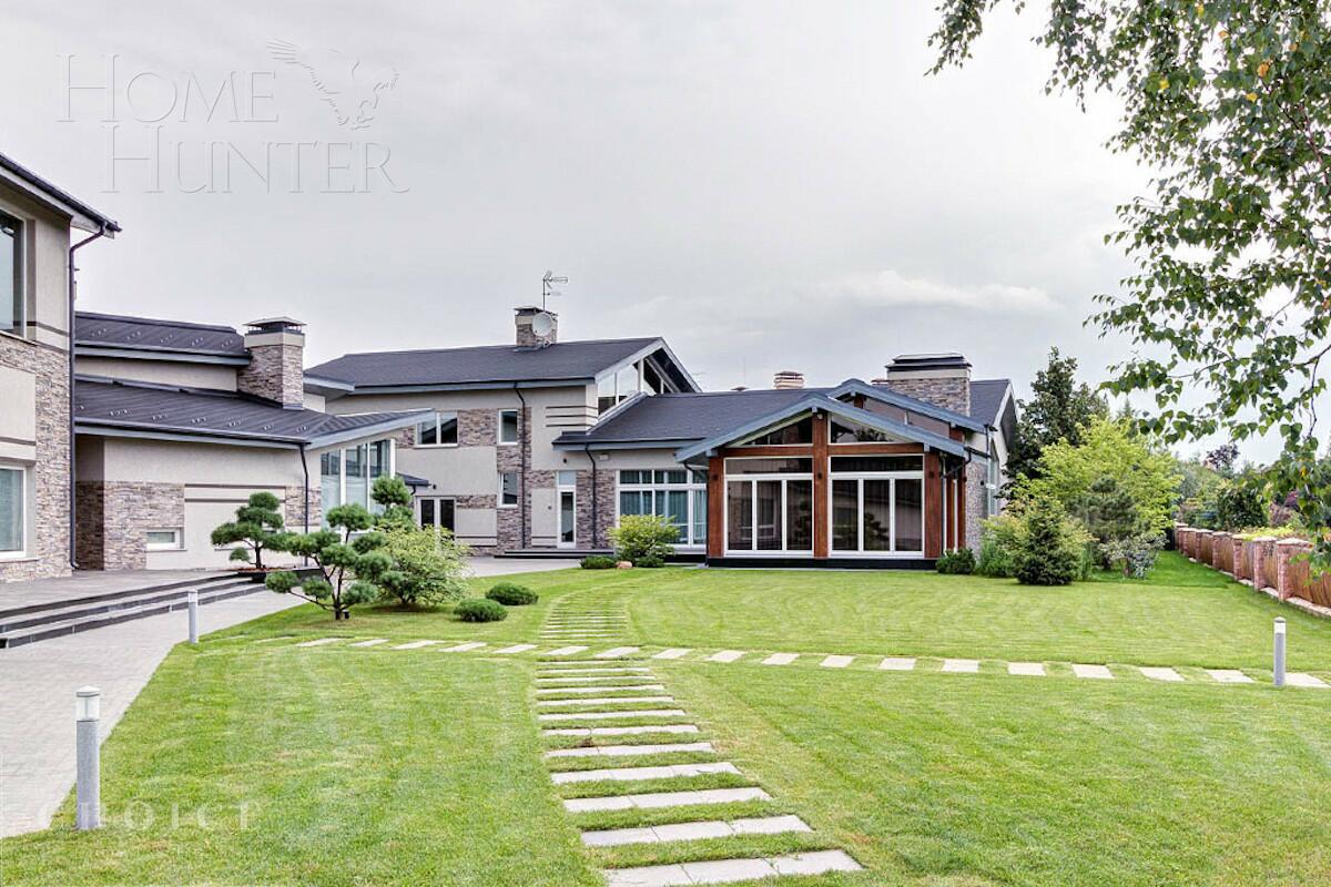 2-этажный коттедж 1 700 м² без отделки