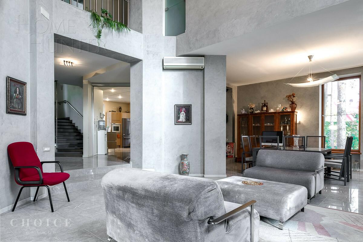 2-этажный коттедж 600 м² с отделкой