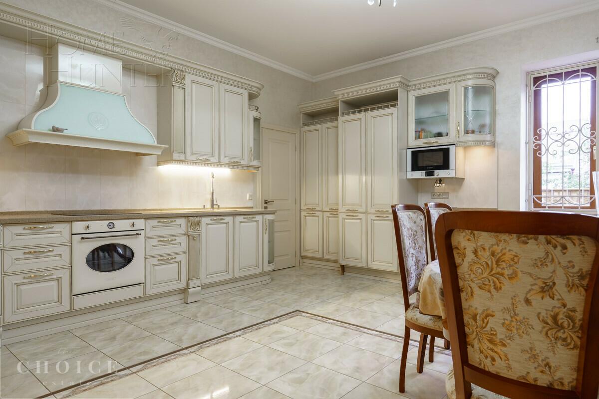 2-этажный коттедж 750 м² с отделкой