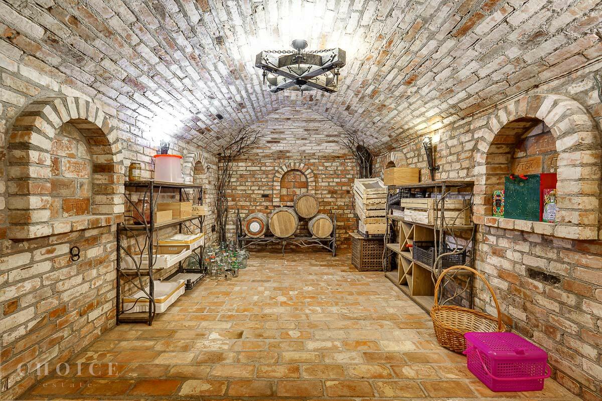 2-этажный коттедж 1 150 м² с отделкой