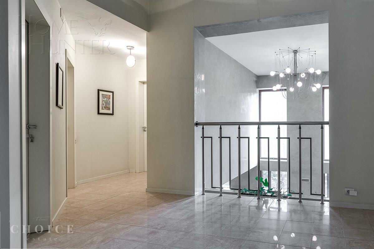 2-этажный коттедж 600 м² с отделкой