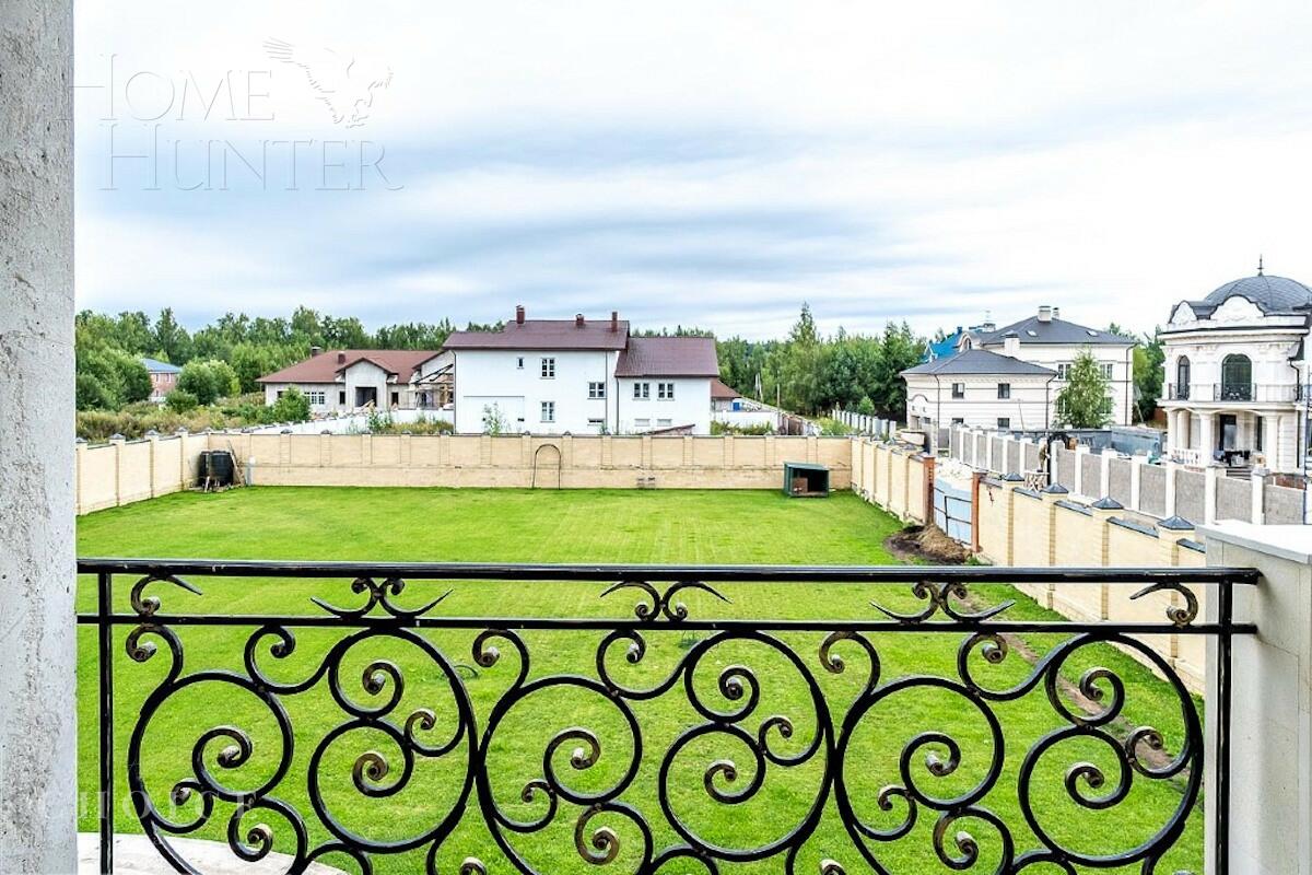 2-этажный коттедж 2 200 м² без отделки