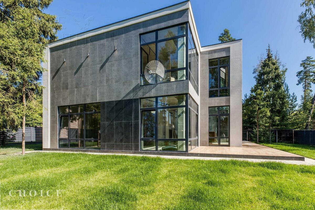 2-этажный коттедж 520 м² без отделки