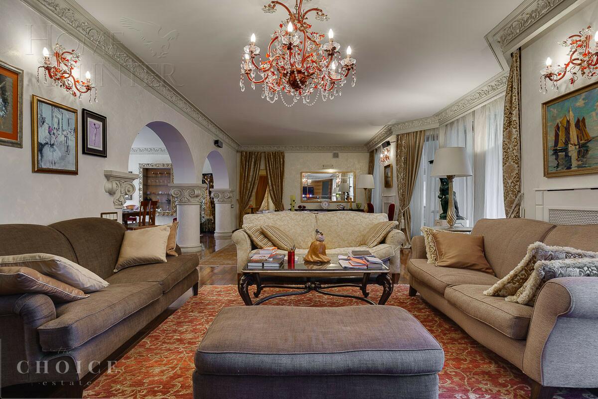 2-этажный коттедж 726 м² с отделкой