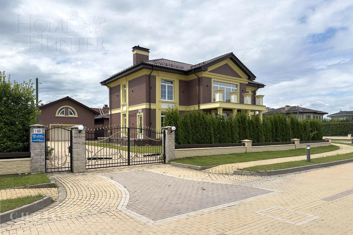 2-этажный коттедж 900 м² с отделкой