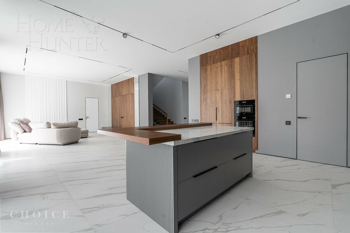 2-этажный коттедж 604 м² с отделкой