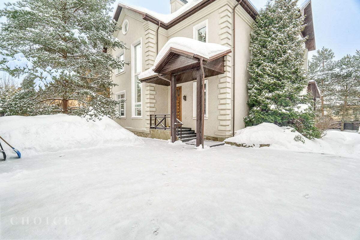 2-этажный коттедж 400 м² с отделкой