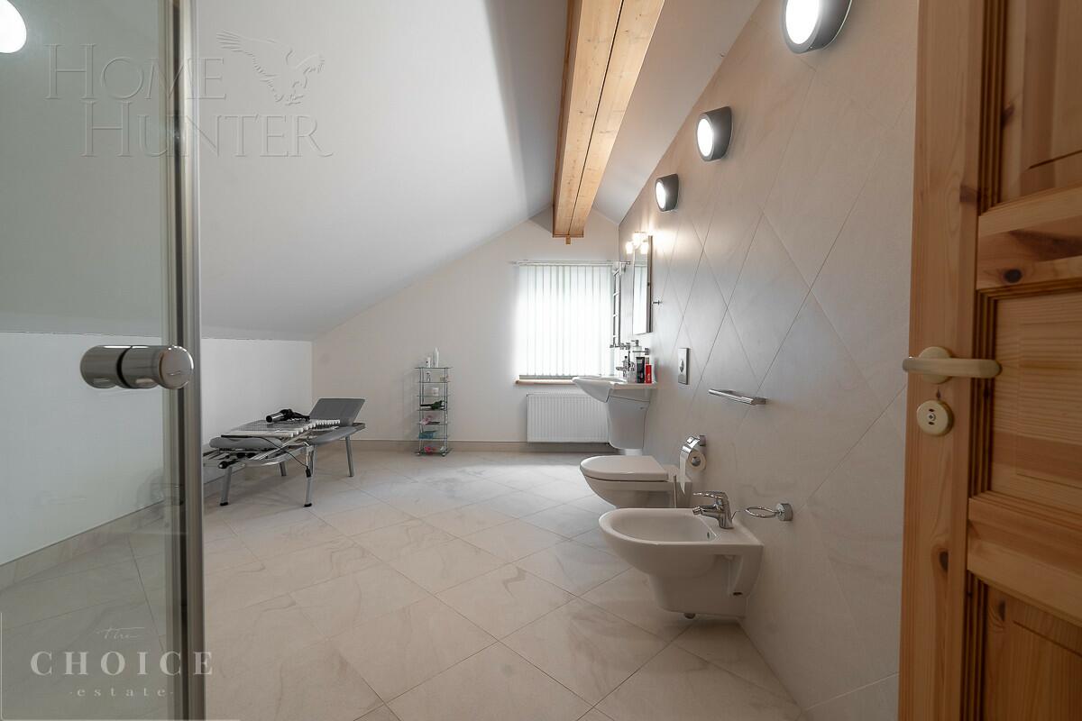 2-этажный коттедж 1 300 м² с отделкой