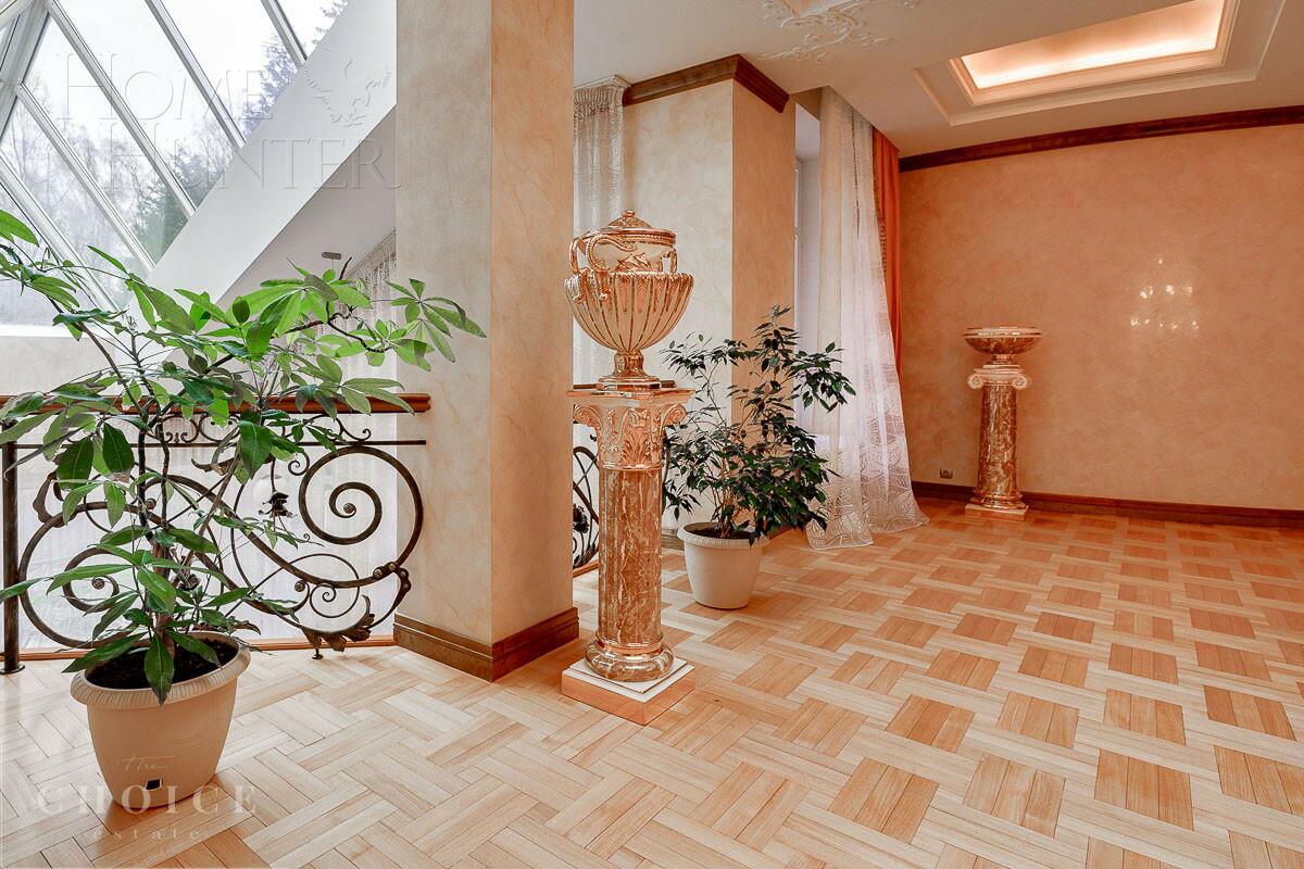 2-этажный коттедж 1 460 м² с отделкой