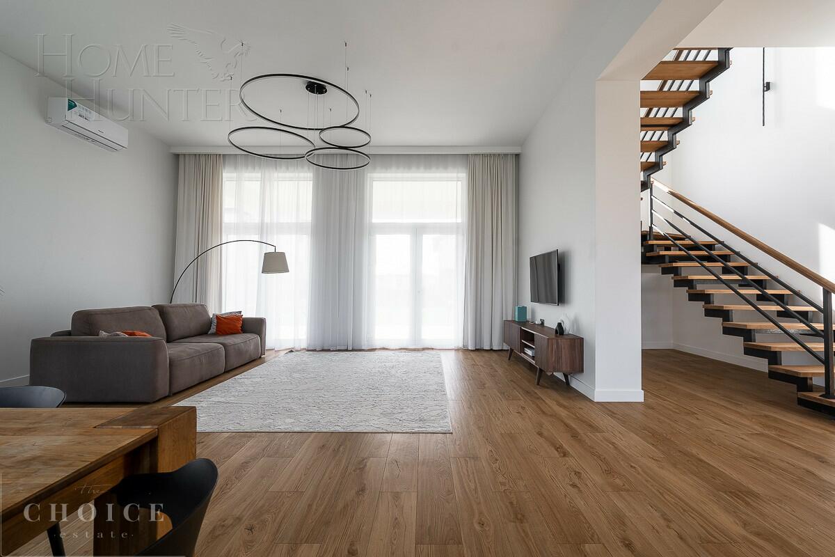 2-этажный коттедж 260 м² с отделкой