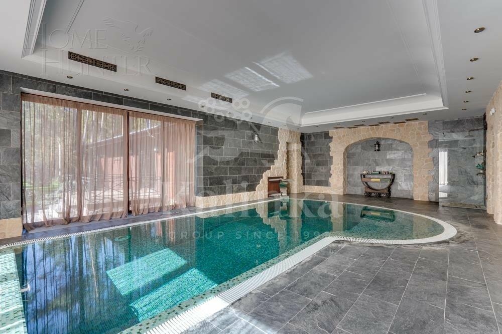 2-этажный коттедж 1 800 м² с отделкой