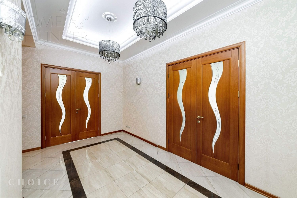 2-этажный коттедж 1 000 м² с отделкой