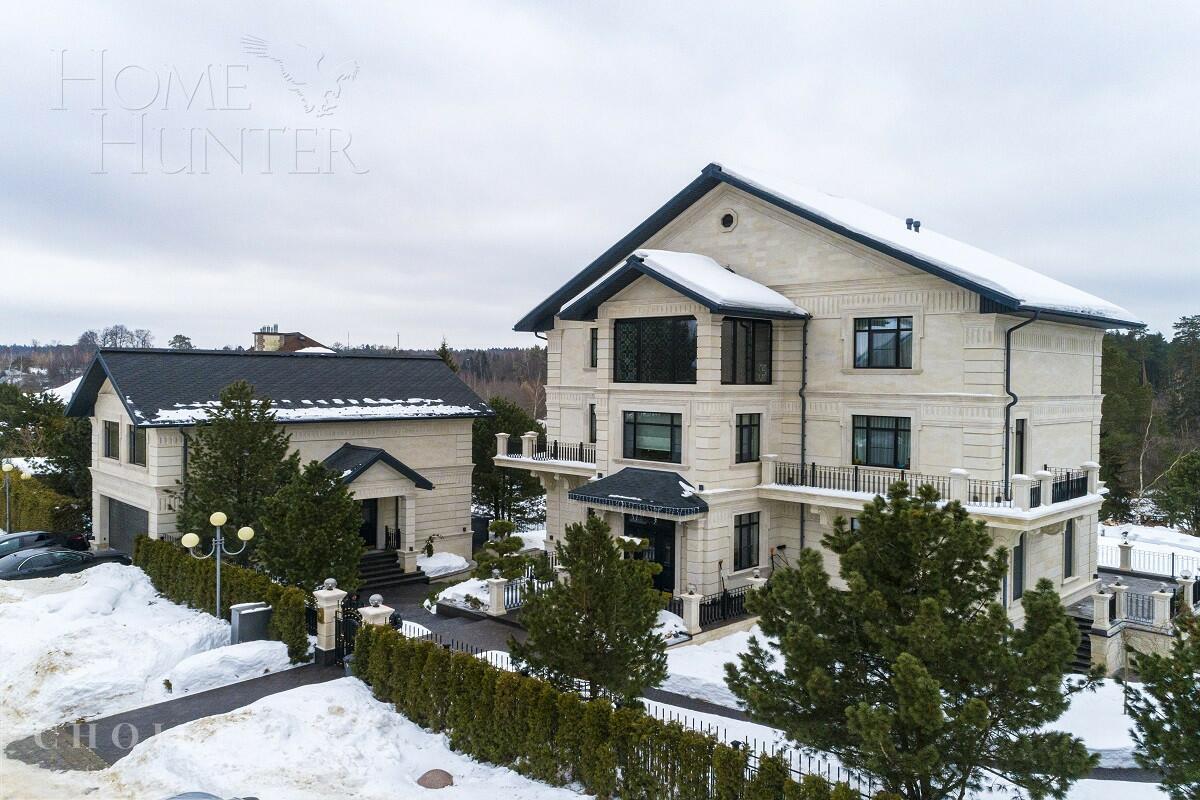 3-этажный коттедж 1 100 м² с отделкой