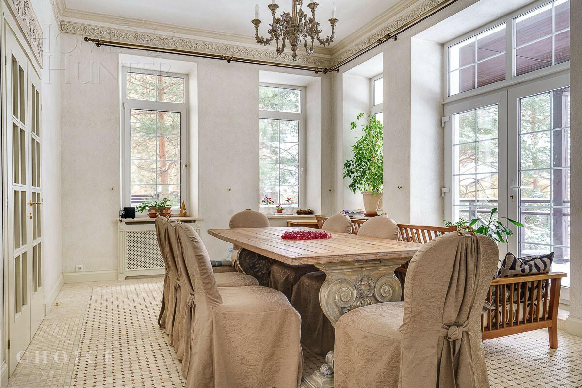 2-этажный коттедж 400 м² с отделкой