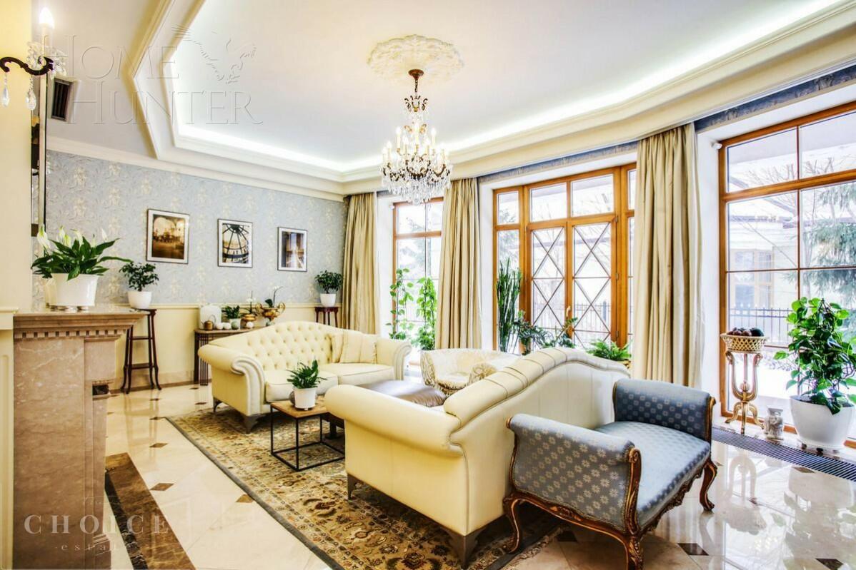 3-этажный коттедж 750 м² с отделкой