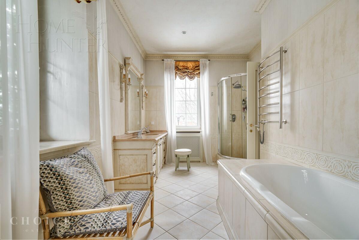 2-этажный коттедж 400 м² с отделкой