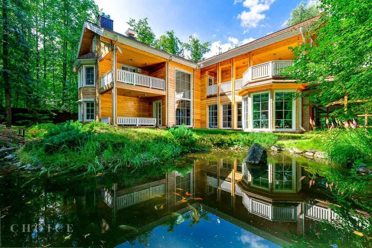 2-этажный коттедж 1 300 м² с отделкой